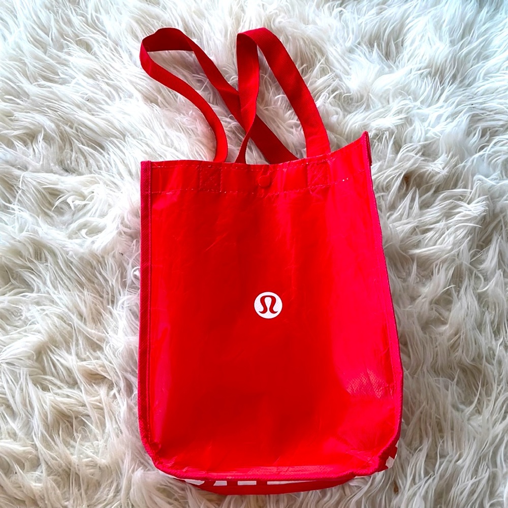 LULULEMON RED AND WHITE BAG